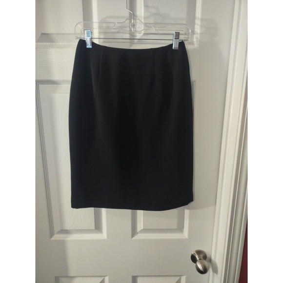 Larry Levine Skirt Petite Size 4P Black Straight - Picture 1 of 7